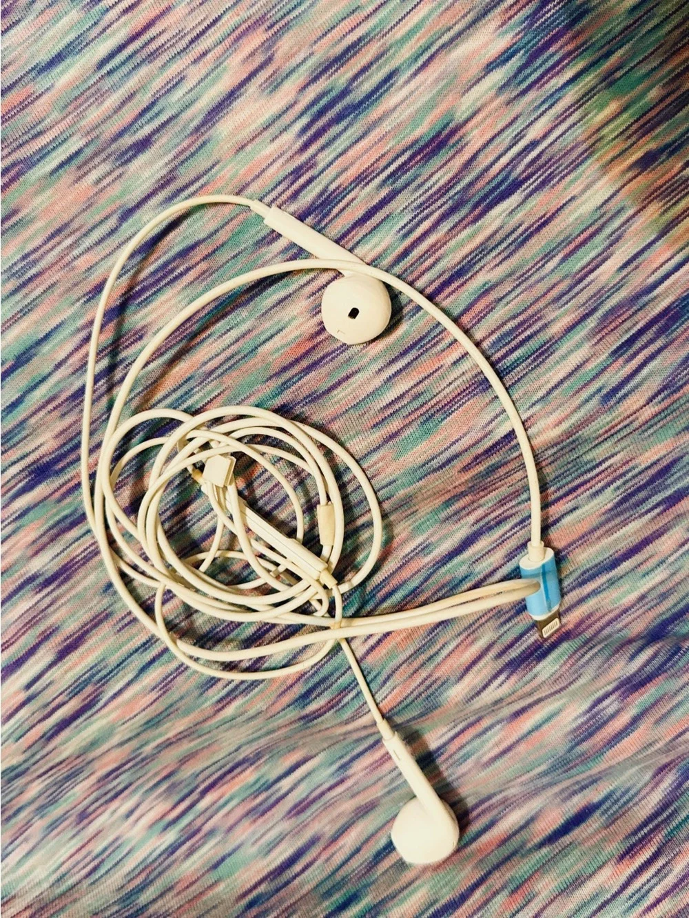 White Wired Earbuds with Lightning Connector